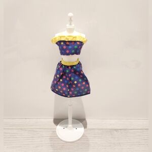 4/$20  1994 Barbie Fashions Outfit